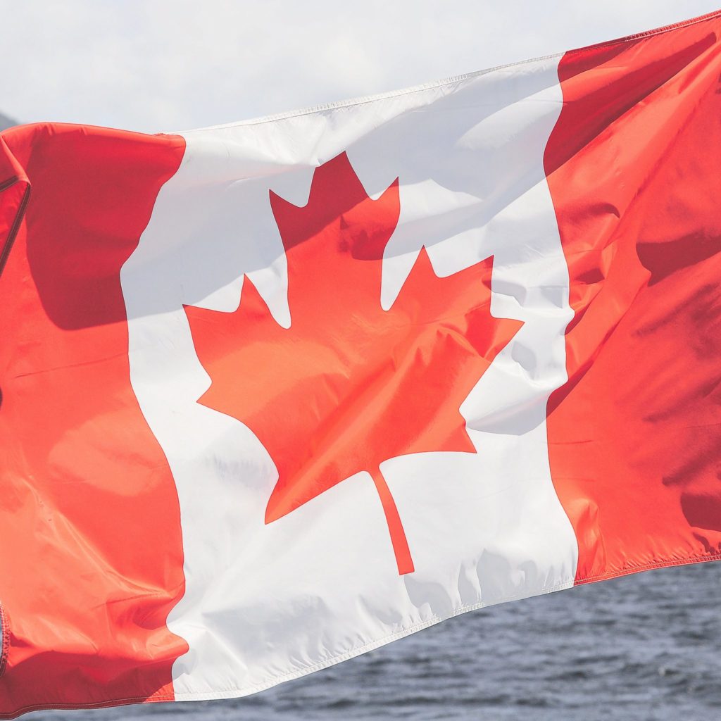 mid-band spectrum canadian 5G